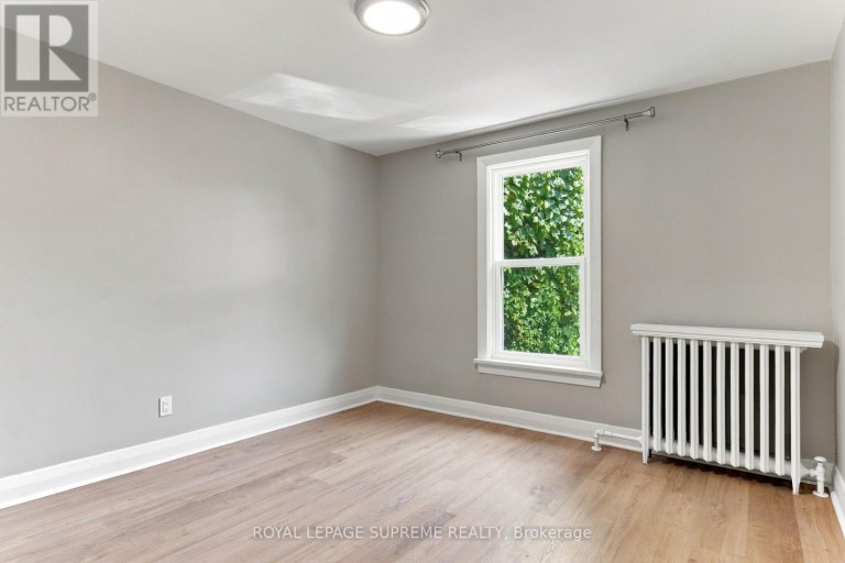 229 WINONA DRIVE, Toronto (Oakwood Village), Ontario, M6C3S4