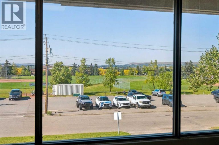 Bay 2, 2616 16 Street NE, Calgary, Alberta, T2E7J8