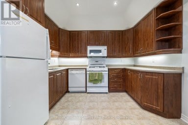LOWER - 566 DEAN AVENUE Oshawa (Donevan) Ontario photo 11