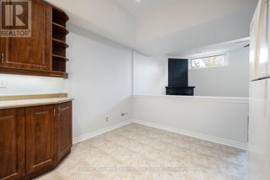 LOWER - 566 DEAN AVENUE Oshawa (Donevan) Ontario photo 13