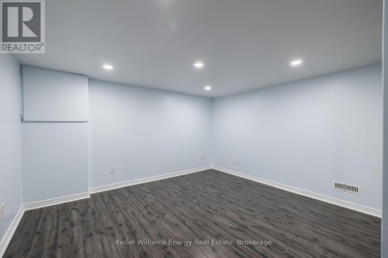 LOWER - 566 DEAN AVENUE, Oshawa (Donevan), Ontario, L1H3J8