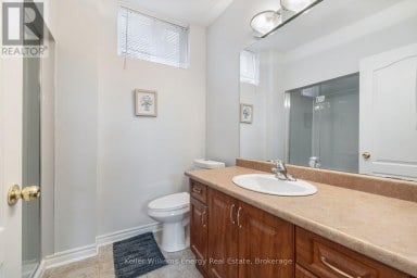 LOWER - 566 DEAN AVENUE Oshawa (Donevan) Ontario photo 18