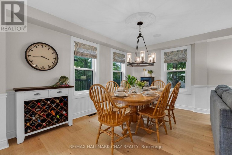 9 BRIDLE PATH, Oro-Medonte (Horseshoe Valley), Ontario, L0L2L0