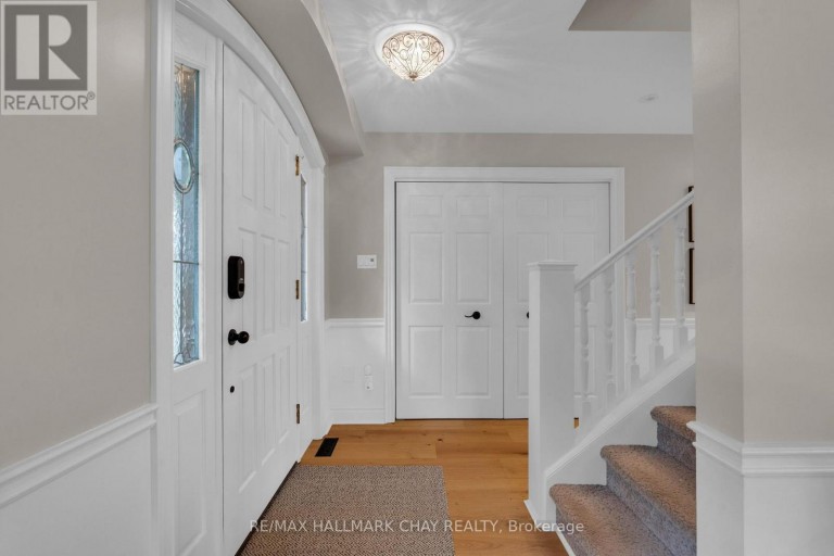 9 BRIDLE PATH, Oro-Medonte (Horseshoe Valley), Ontario, L0L2L0