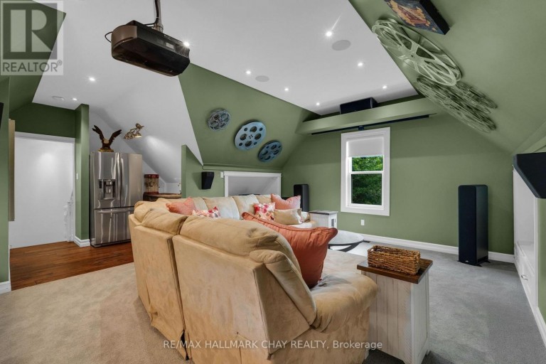 9 BRIDLE PATH, Oro-Medonte (Horseshoe Valley), Ontario, L0L2L0