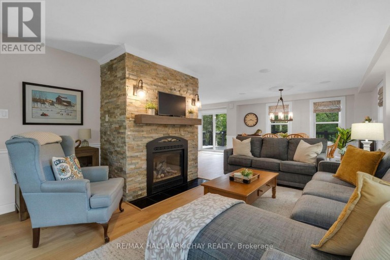 9 BRIDLE PATH, Oro-Medonte (Horseshoe Valley), Ontario, L0L2L0