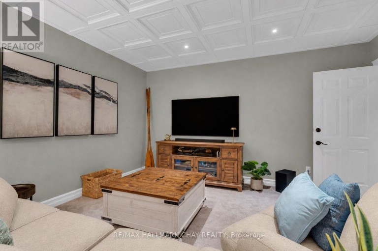 9 BRIDLE PATH, Oro-Medonte (Horseshoe Valley), Ontario, L0L2L0