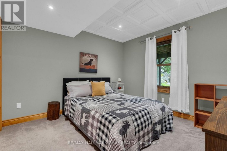 9 BRIDLE PATH, Oro-Medonte (Horseshoe Valley), Ontario, L0L2L0