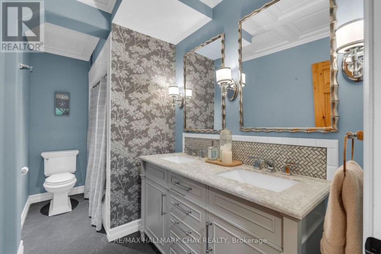 9 BRIDLE PATH, Oro-Medonte (Horseshoe Valley), Ontario, L0L2L0
