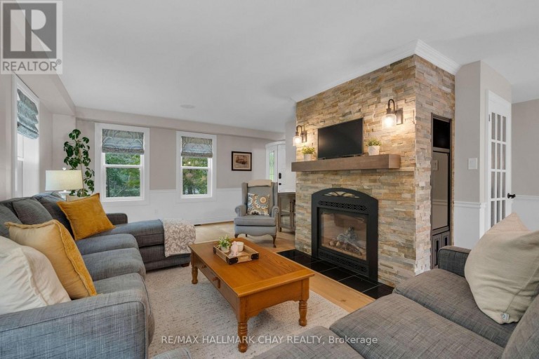 9 BRIDLE PATH, Oro-Medonte (Horseshoe Valley), Ontario, L0L2L0