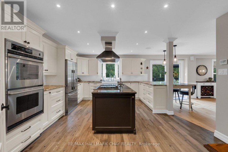 9 BRIDLE PATH, Oro-Medonte (Horseshoe Valley), Ontario, L0L2L0