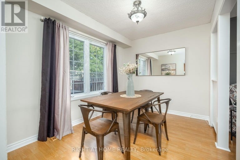 54 NIAGARA PLACE, Brampton (Westgate), Ontario, L6S4Y8