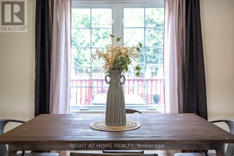54 NIAGARA PLACE, Brampton (Westgate), Ontario, L6S4Y8
