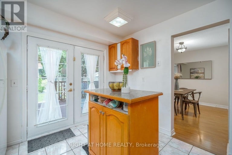 54 NIAGARA PLACE, Brampton (Westgate), Ontario, L6S4Y8