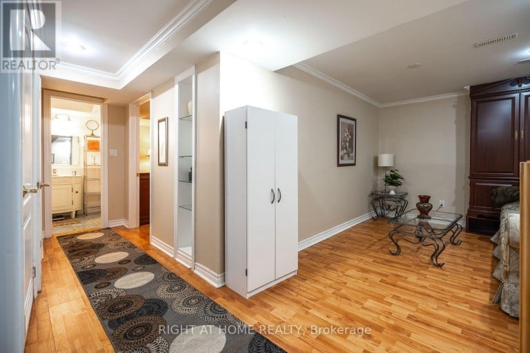 54 NIAGARA PLACE, Brampton (Westgate), Ontario, L6S4Y8