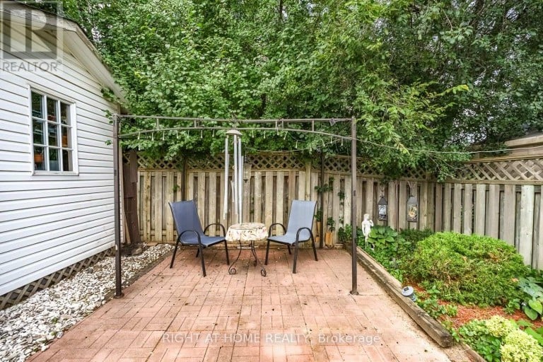 54 NIAGARA PLACE, Brampton (Westgate), Ontario, L6S4Y8
