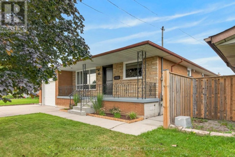 93 NUGENT DRIVE, Hamilton (Kentley), Ontario, L8H2N1
