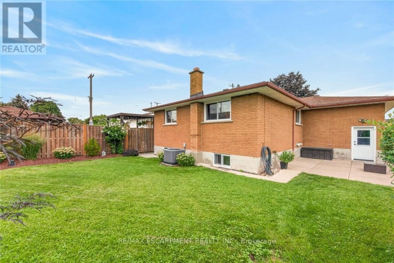 93 NUGENT DRIVE, Hamilton (Kentley), Ontario, L8H2N1