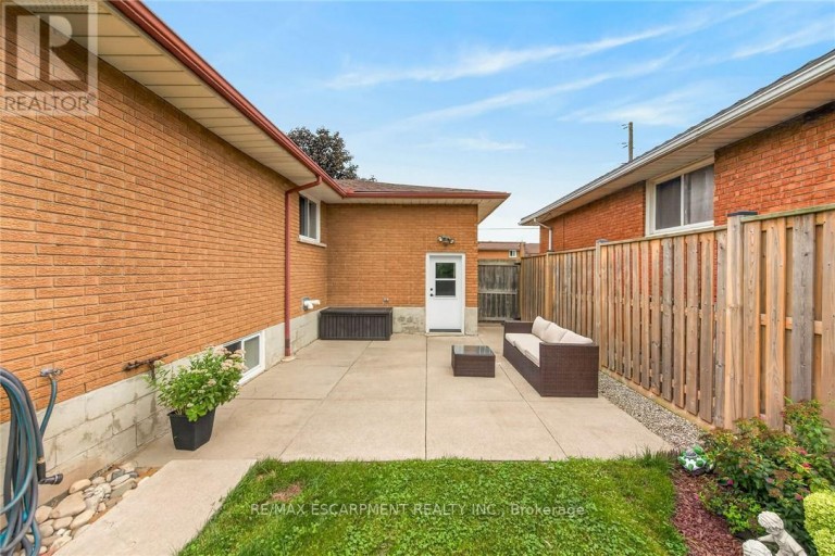 93 NUGENT DRIVE, Hamilton (Kentley), Ontario, L8H2N1