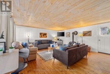 2335 LAKESIDE ROAD Douro-Dummer Ontario photo 6