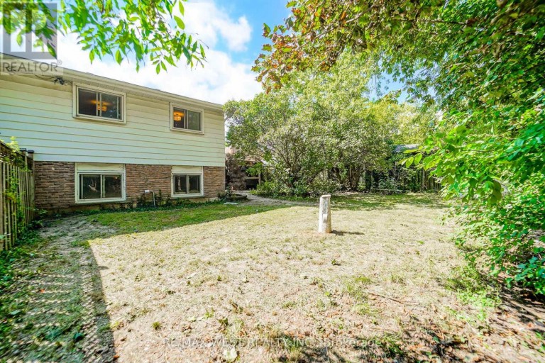 1105 VALLEY COURT, Oshawa (Lakeview), Ontario, L1J3M4