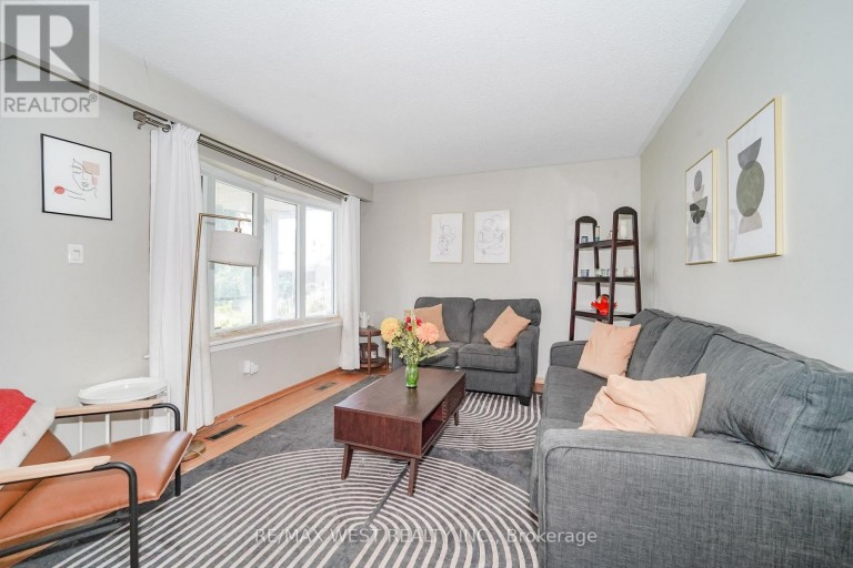1105 VALLEY COURT, Oshawa (Lakeview), Ontario, L1J3M4