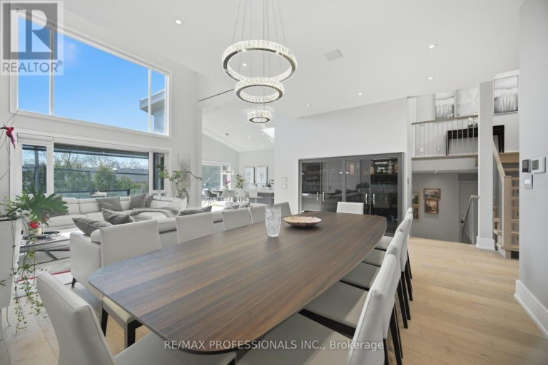 466 THE KINGSWAY, Toronto (Princess-Rosethorn), Ontario, M9A3W4
