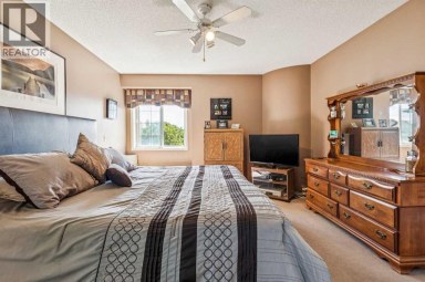 40 Country Hills Bay NW Calgary Alberta photo 27