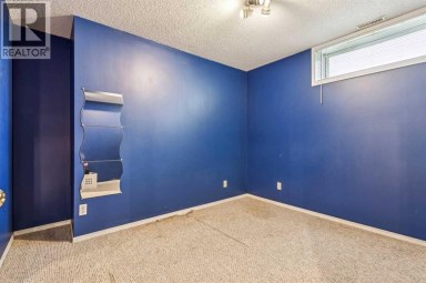 40 Country Hills Bay NW Calgary Alberta photo 38