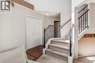 40 Country Hills Bay NW Calgary Alberta photo 4