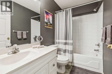 40 Country Hills Bay NW Calgary Alberta photo 42