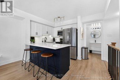 2020 - 125 GEORGE APPLETON WAY Toronto (Downsview-Roding-CFB) Ontario photo 3
