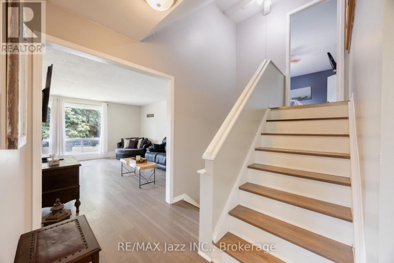 62 CROSSLEY DRIVE, Port Hope, Ontario, L1A3T5