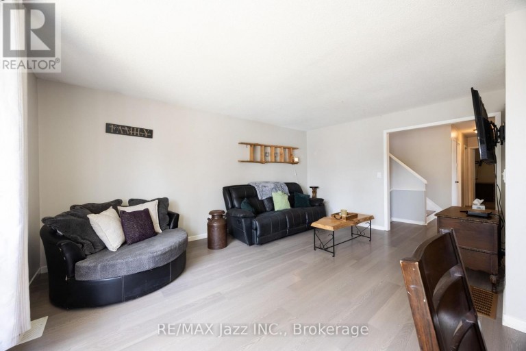 62 CROSSLEY DRIVE, Port Hope, Ontario, L1A3T5