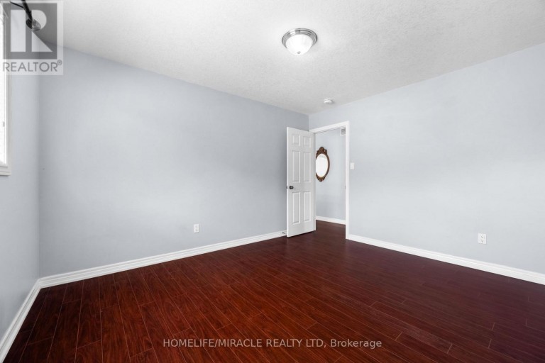 4 CLAIRFIELDS DRIVE W, Guelph (Clairfields/Hanlon Business Park), Ontario, N1G5H5
