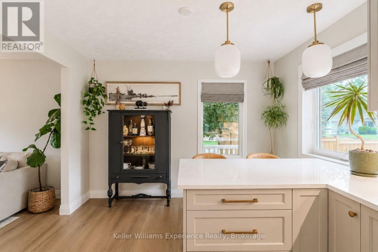 300 4TH AVENUE W, Owen Sound, Ontario, N4K4V2