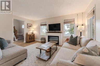 300 4TH AVENUE W Owen Sound Ontario photo 16
