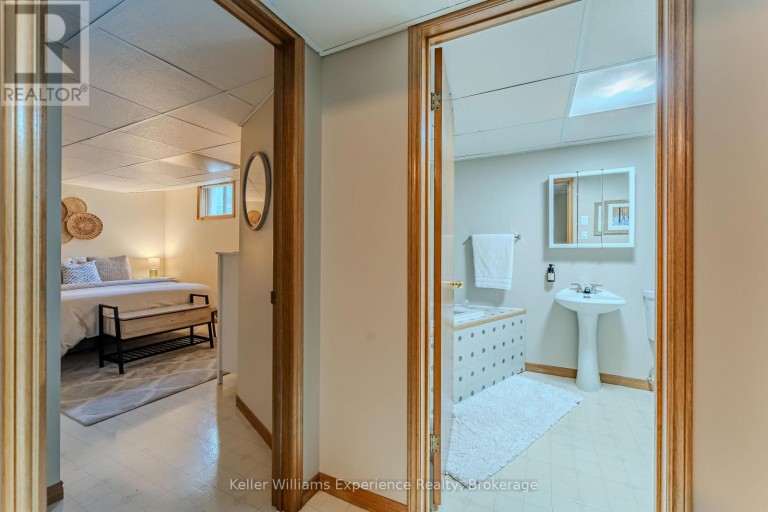 300 4TH AVENUE W, Owen Sound, Ontario, N4K4V2