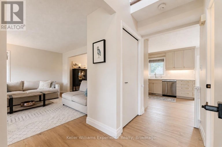 300 4TH AVENUE W, Owen Sound, Ontario, N4K4V2