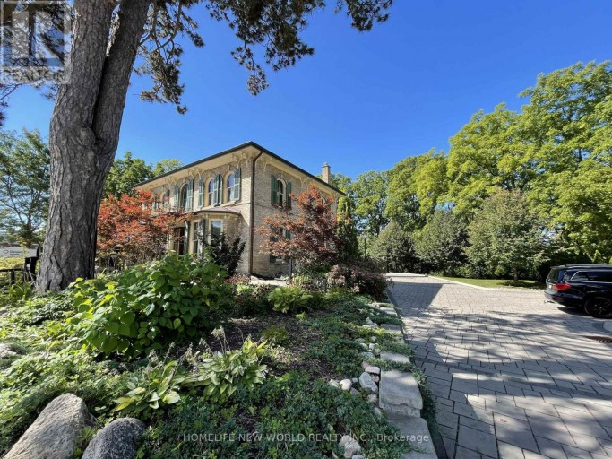 15342 YONGE STREET, Aurora (Aurora Village), Ontario, L4G1N8