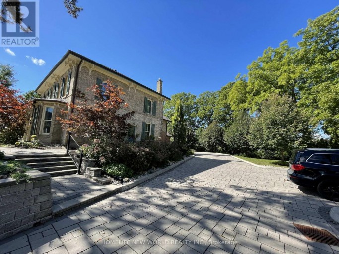 15342 YONGE STREET, Aurora (Aurora Village), Ontario, L4G1N8