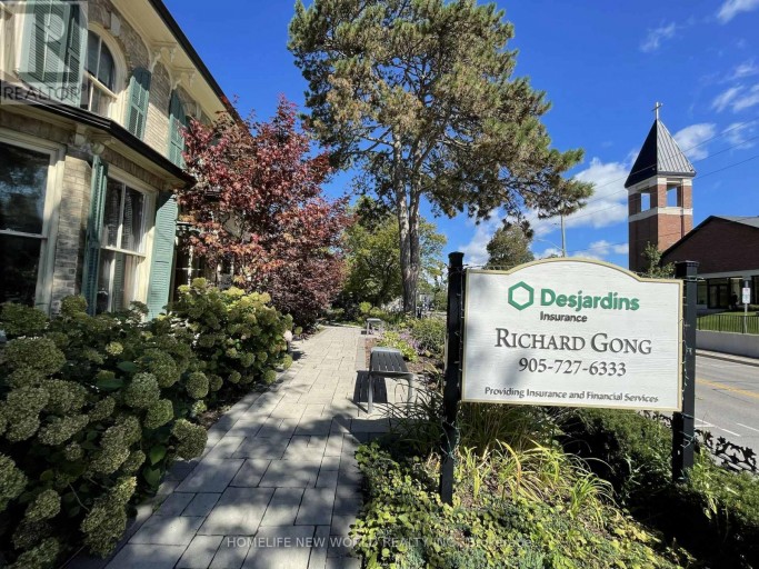 15342 YONGE STREET, Aurora (Aurora Village), Ontario, L4G1N8
