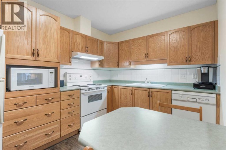 3102, 3102 Hawksbrow Point NW, Calgary, Alberta, T3G4C9