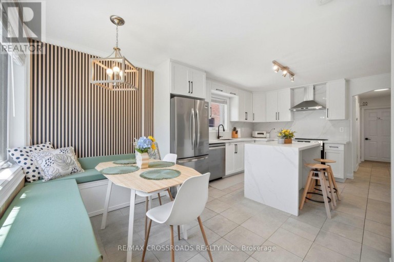 18 ADANAC DRIVE, Toronto (Cliffcrest), Ontario, M1M2E4