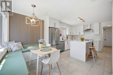 18 ADANAC DRIVE Toronto (Cliffcrest) Ontario photo 17
