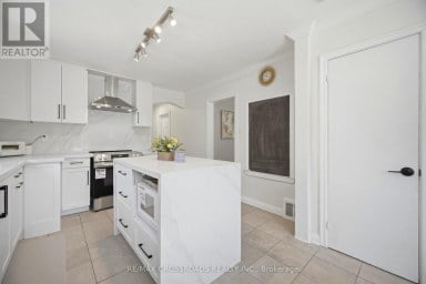 18 ADANAC DRIVE Toronto (Cliffcrest) Ontario photo 24