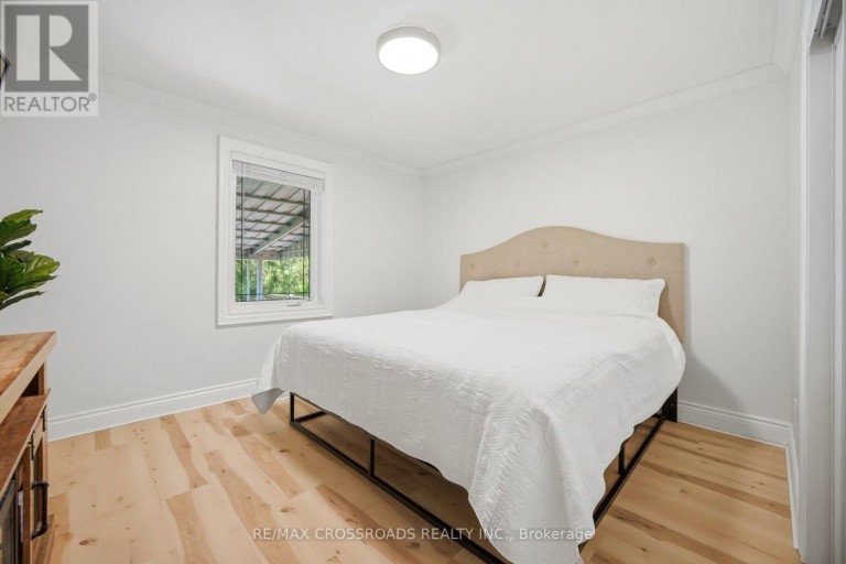 18 ADANAC DRIVE, Toronto (Cliffcrest), Ontario, M1M2E4