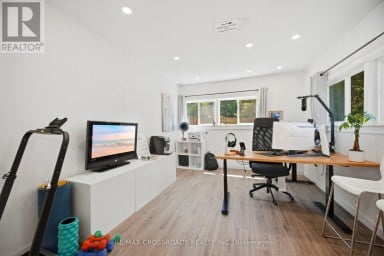 18 ADANAC DRIVE Toronto (Cliffcrest) Ontario photo 34