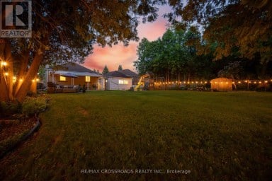 18 ADANAC DRIVE Toronto (Cliffcrest) Ontario photo 44