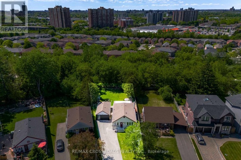 18 ADANAC DRIVE, Toronto (Cliffcrest), Ontario, M1M2E4